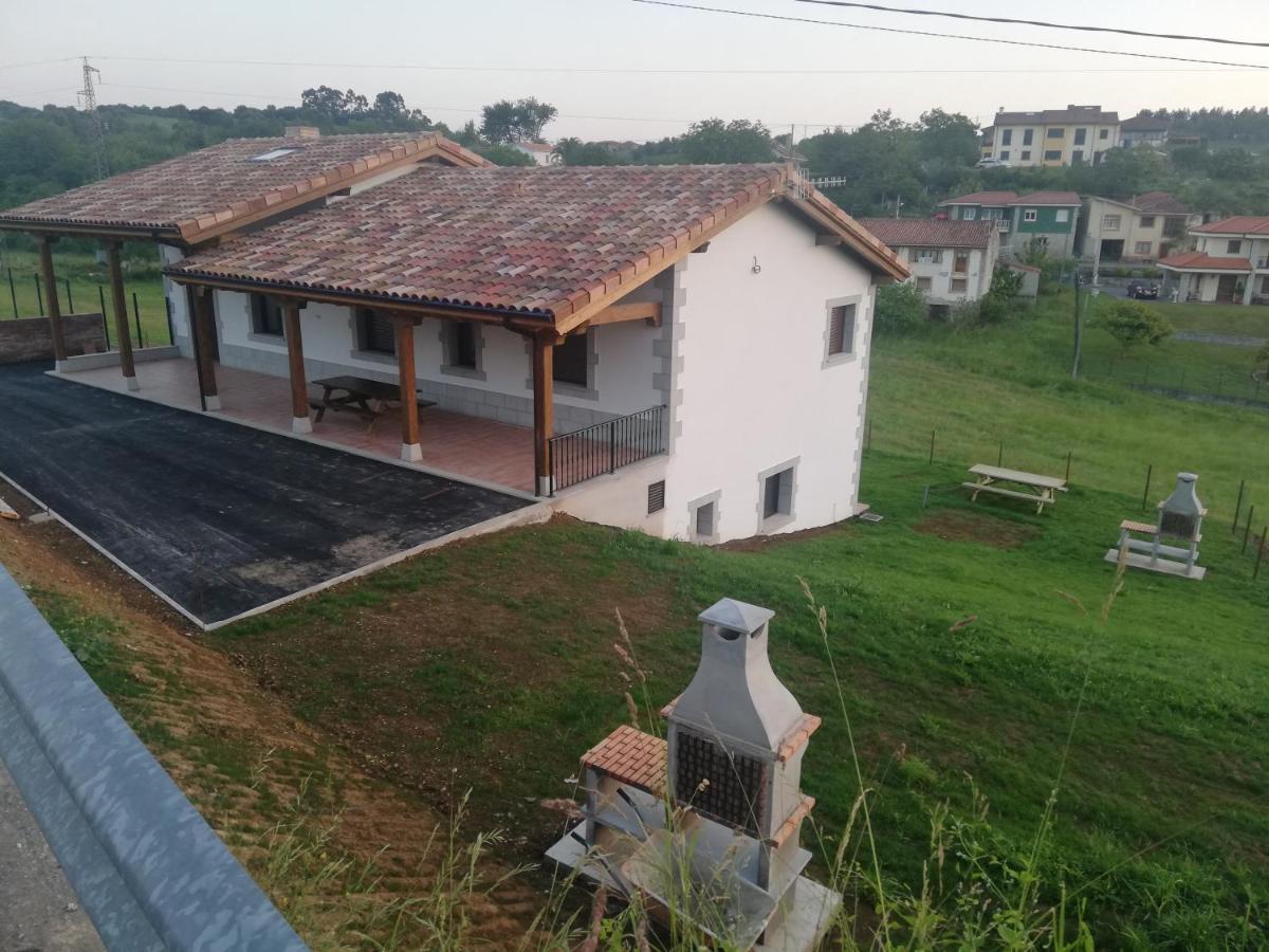 Los Fresnos De Ribadesella Bagian luar foto