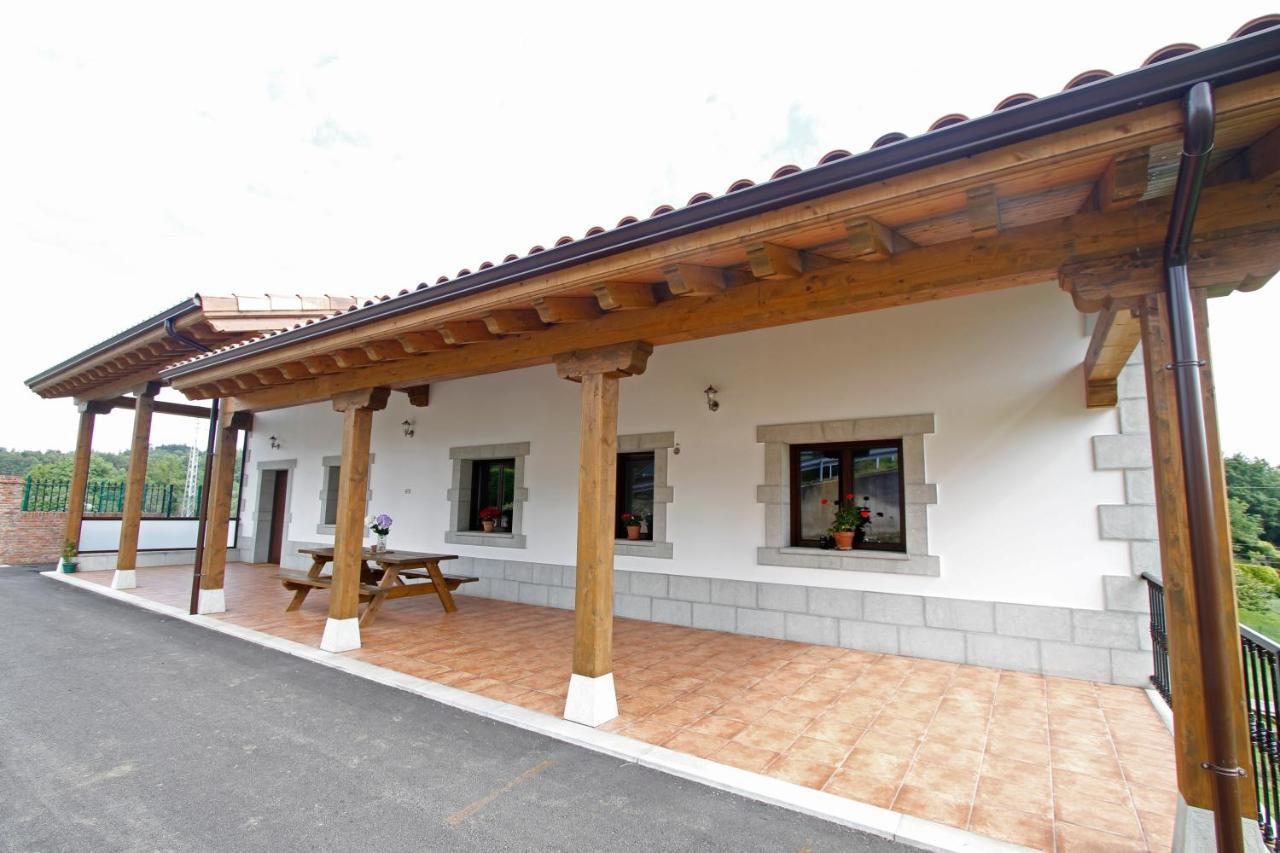 Los Fresnos De Ribadesella Bagian luar foto